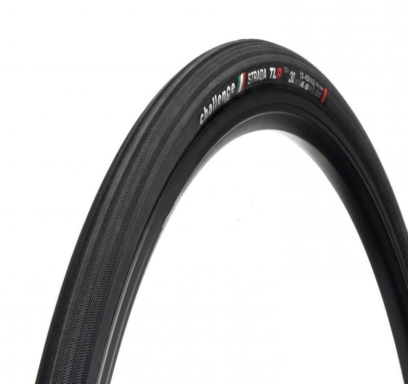 Покрышка 28" Challenge STRADA, серия Race, 700х30мм, TLR, Nylon Superlight.