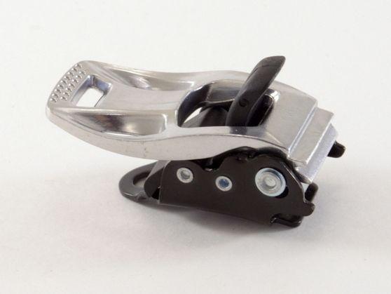 Бакля алю., для с/б креплений сереб/черн зад.